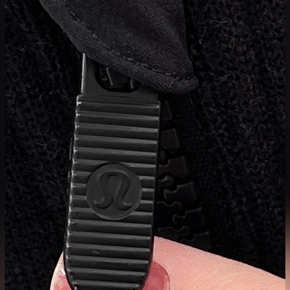 Lululemon All Roads 1/2 Zip Black Lightweight Jacket Shirt Size 8 - Picture 10 of 11